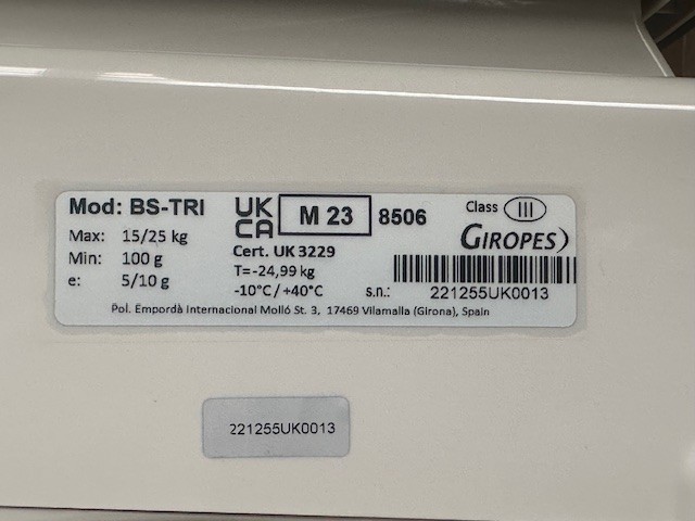 https://content.countyscales.co.uk/uploads/images/scales/CSG-BS-TRI-Sticker.jpg